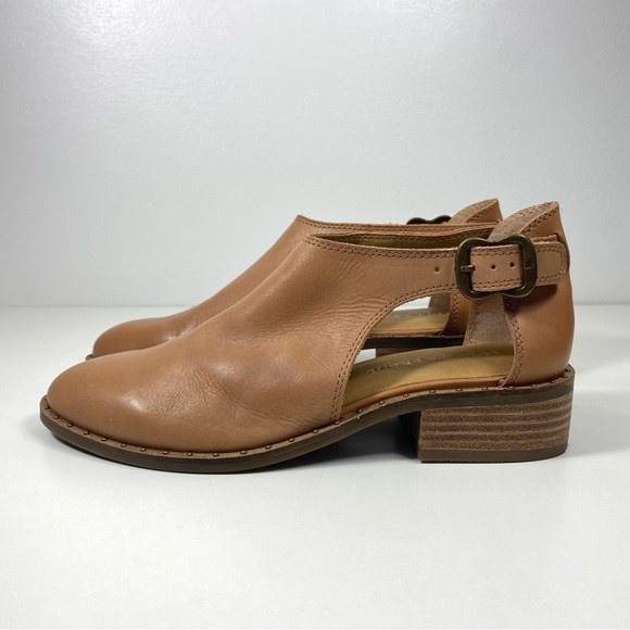 Lucky Brand Giovanna Cutout Camel Leather Adjustable Strap Studded Booties 7.5 - Picture 12 of 12